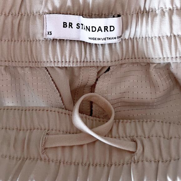 Banana Republic Standard Flyweight Cargo Jogger Pants XS in Salton Sea Cream - Picture 9 of 9